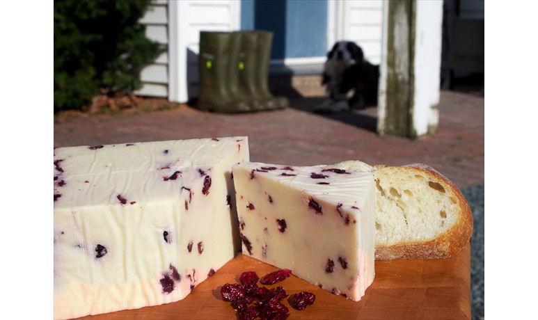Foxhill cranberry cheddar